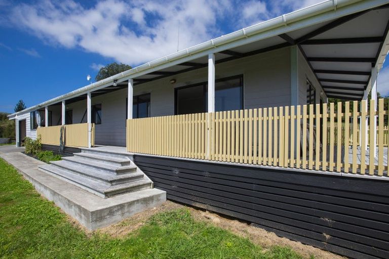 Photo of property in 55 Harrington Road, Muriwai, Gisborne, 4072