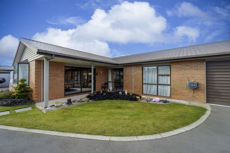 Photo of property in 118 Highsted Road, Casebrook, Christchurch, 8051