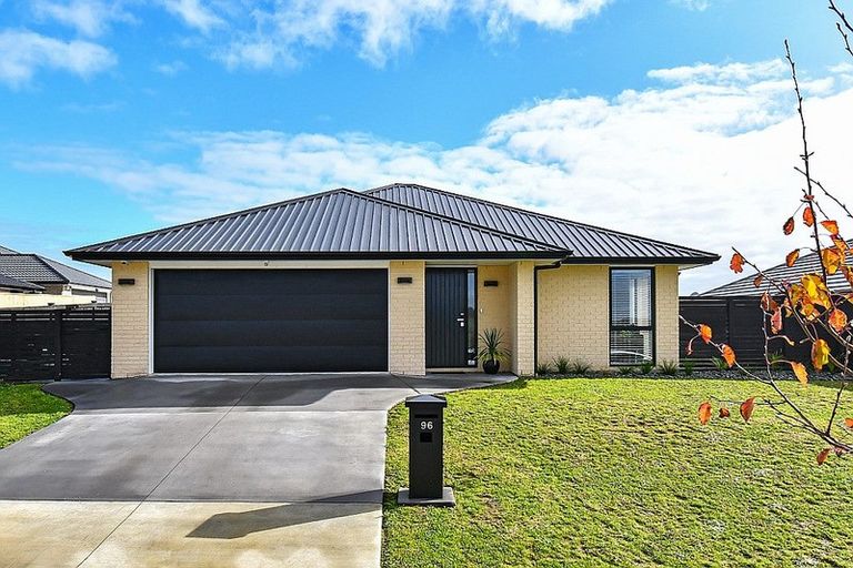 Photo of property in 96 Hitchen Road, Pokeno, 2402