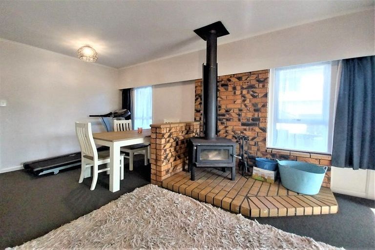 Photo of property in 3 Ambler Avenue, Glen Eden, Auckland, 0602