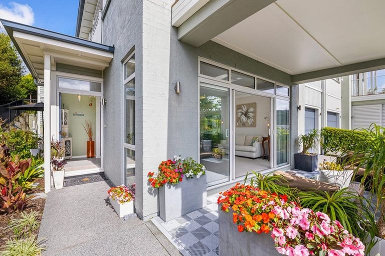 Photo of property in 6 Park Lane, Orewa, 0931