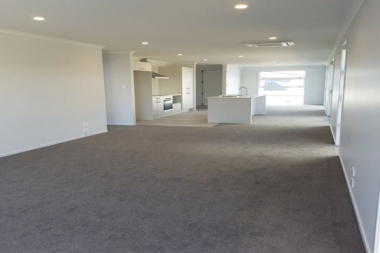 Photo of property in 11 Te Wharo Drive, Papamoa, 3118