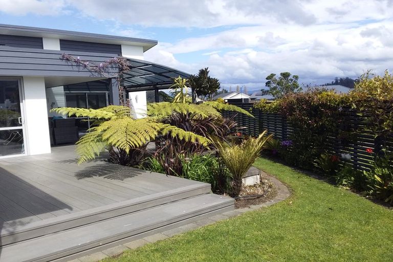 Photo of property in 20 Roseberry Place, Whitianga, 3510