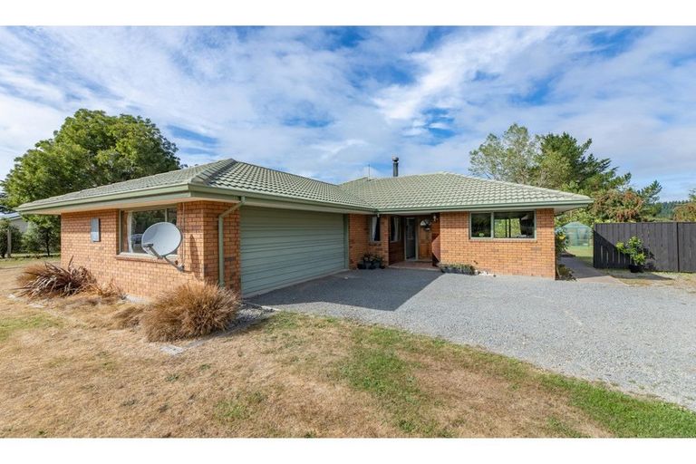 Photo of property in 209 Whitecliffs Road, Whitecliffs, Coalgate, 7673