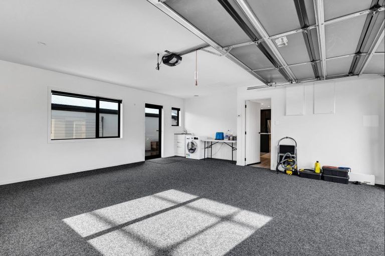 Photo of property in 20a Turakina Street, Merrilands, New Plymouth, 4312