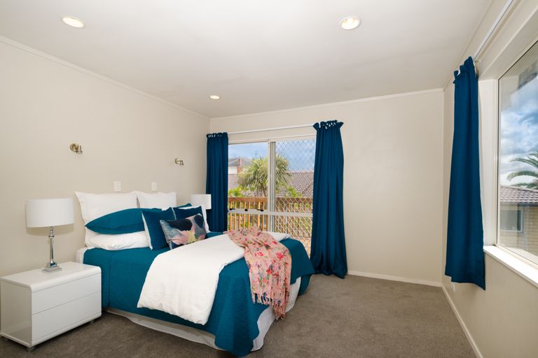 Photo of property in 17a Te Atatu Road, Te Atatu South, Auckland, 0610