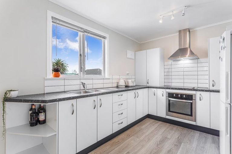 Photo of property in 14 Tapu Road, Huapai, Kumeu, 0810