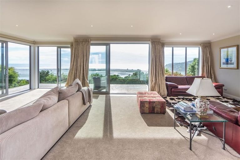 Photo of property in 11 Dunkeld Lane, Redcliffs, Christchurch, 8081