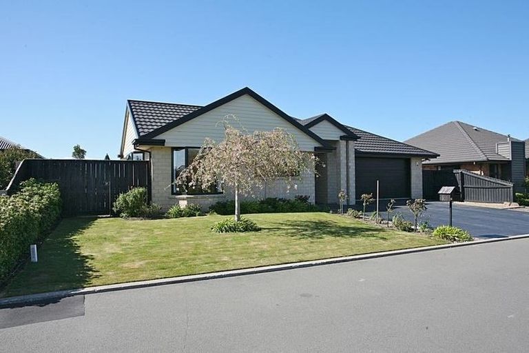 Photo of property in 73 Heathridge Place, Lincoln, 7608