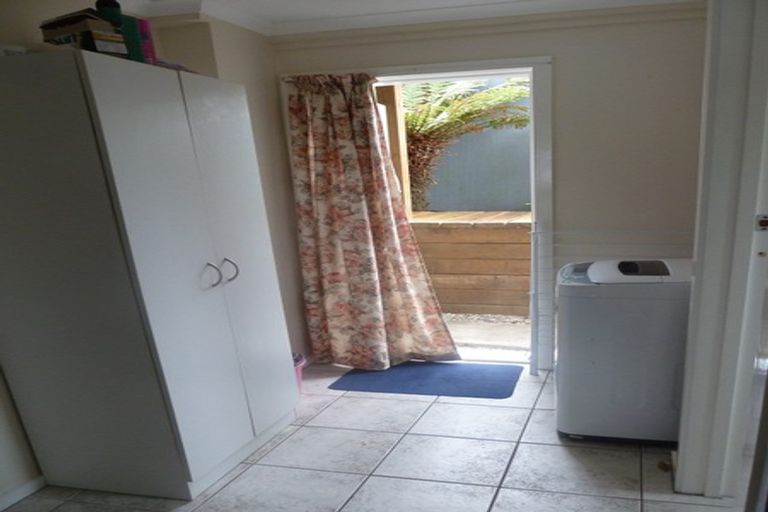 Photo of property in 1/65 Salamanca Road, Sunnynook, Auckland, 0620