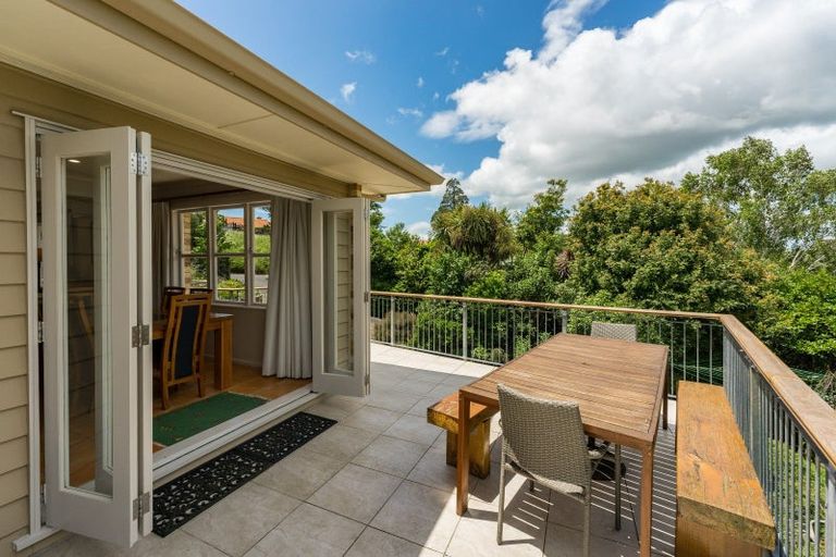 Photo of property in 99 Lake Crescent, Hamilton Lake, Hamilton, 3204