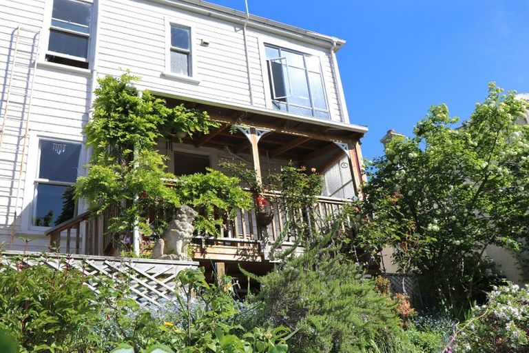 Photo of property in 72 Sutherland Street, Dunedin Central, Dunedin, 9016