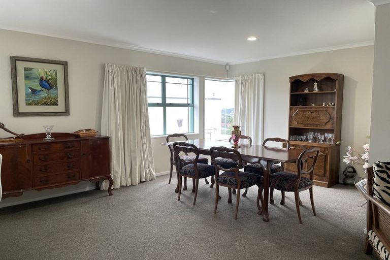 Photo of property in Mt Carmel Mews, 1/9 Arawa Road, Hataitai, Wellington, 6021