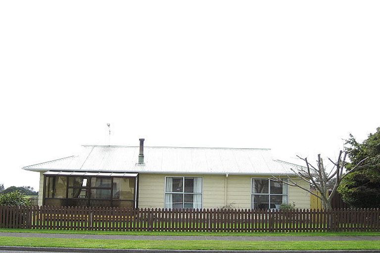Photo of property in 24 Glamis Avenue, Bell Block, New Plymouth, 4312