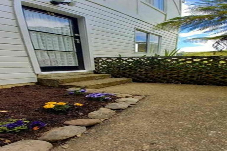 Photo of property in 14 Haven Grove, Naenae, Lower Hutt, 5011