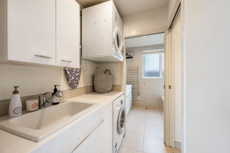 Photo of property in 223 Beacon Point Road, Wanaka, 9305