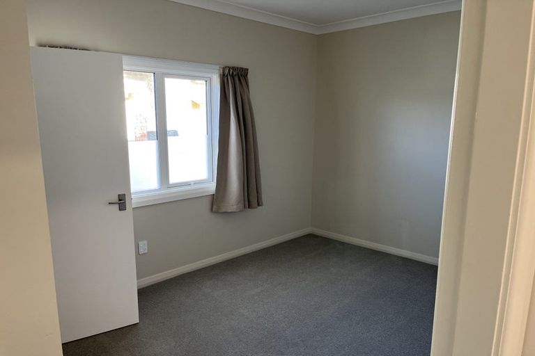 Photo of property in 3/133-135 Cuba Street, Petone, Lower Hutt, 5012