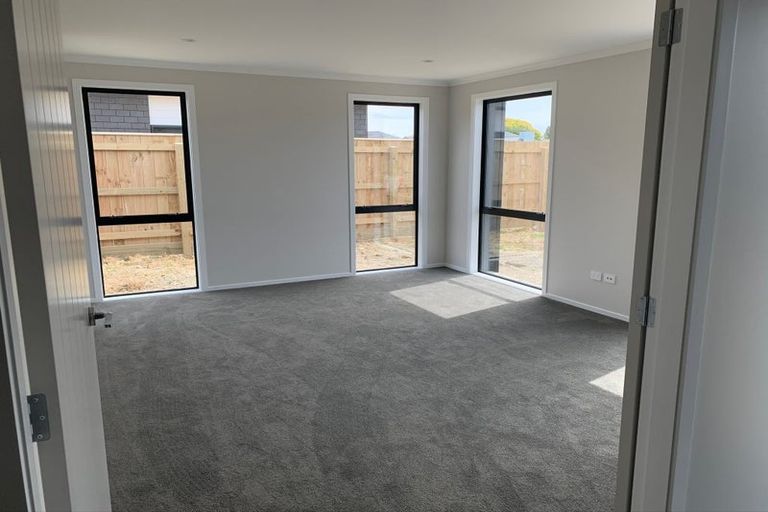 Photo of property in 74 Waipunahau Road, Waikanae, 5036