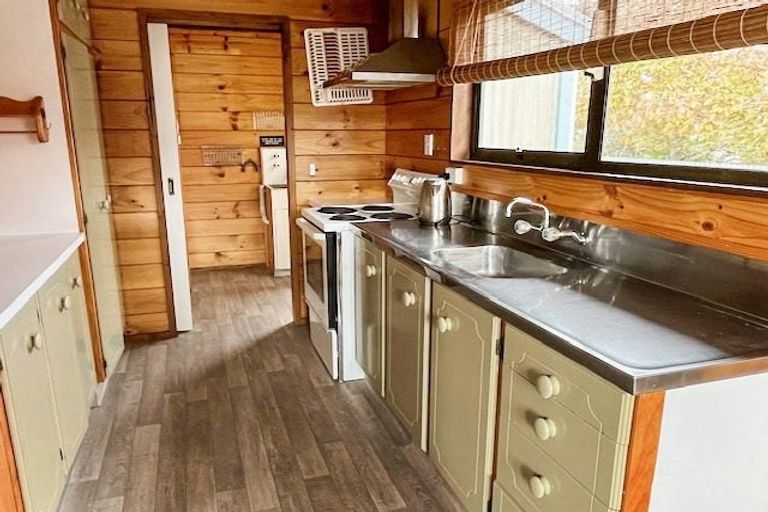 Photo of property in 36 Poihaere Street, Turangi, 3334