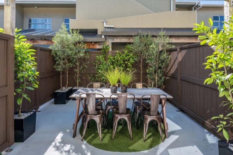 Photo of property in Galleria Apartments, 5/77 Tory Street, Te Aro, Wellington, 6011