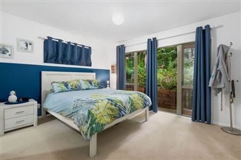 Photo of property in 2/48 Park Hill Road, Birkenhead, Auckland, 0626