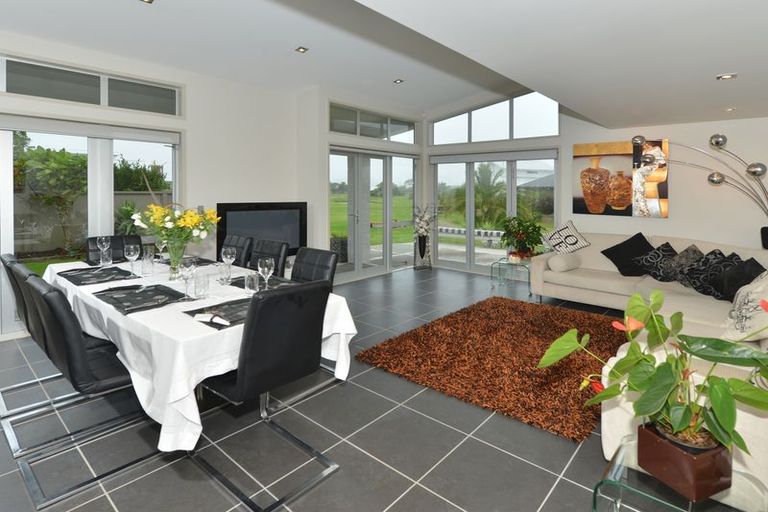 Photo of property in 27 Key West Drive, One Tree Point, 0118