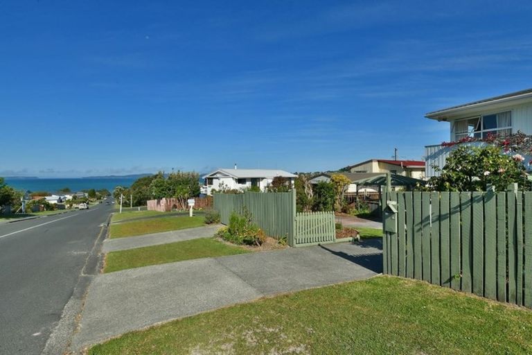 Photo of property in 4 Snells Beach Road, Snells Beach, 0920