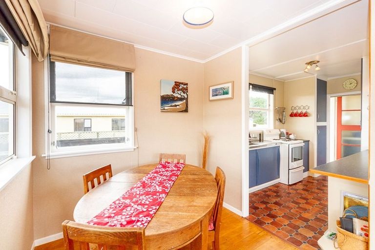 Photo of property in 37 Te Kiri Street, Himatangi Beach, Foxton, 4891