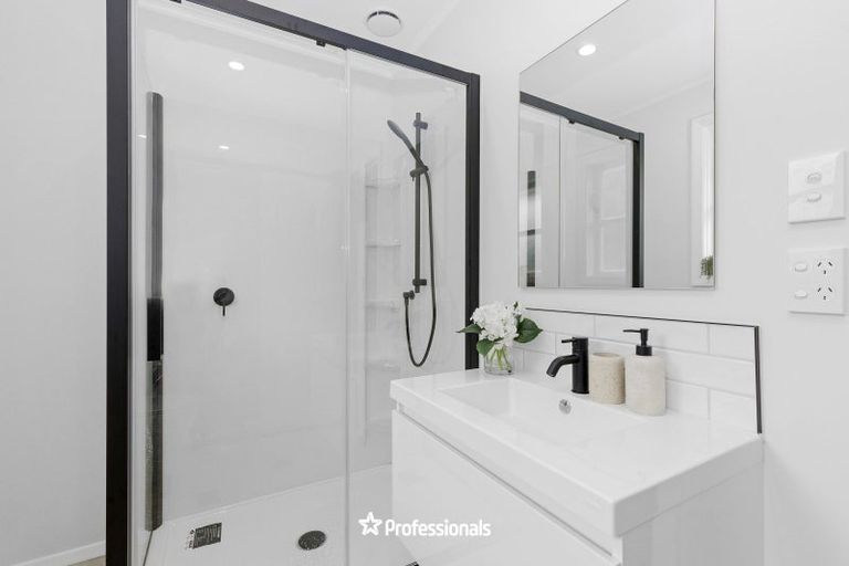 Photo of property in 179 Stokes Valley Road, Stokes Valley, Lower Hutt, 5019