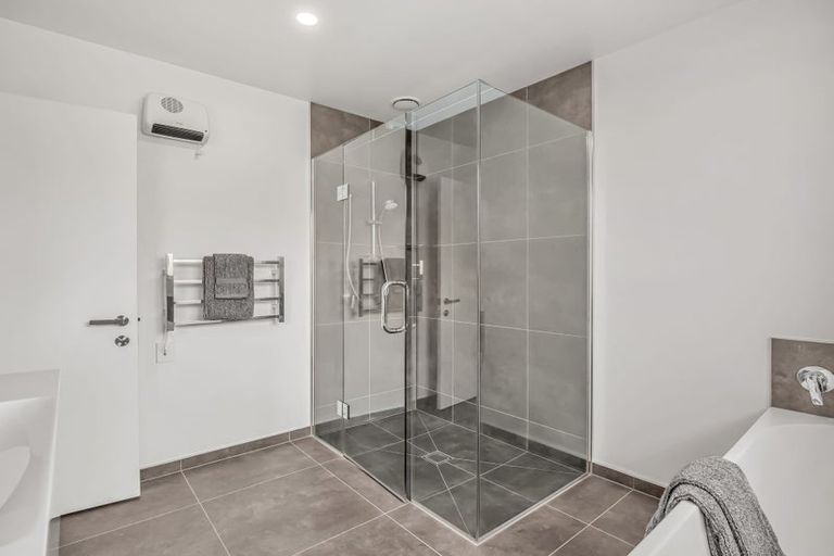 Photo of property in 15 Halswell Junction Road, Halswell, Christchurch, 8025