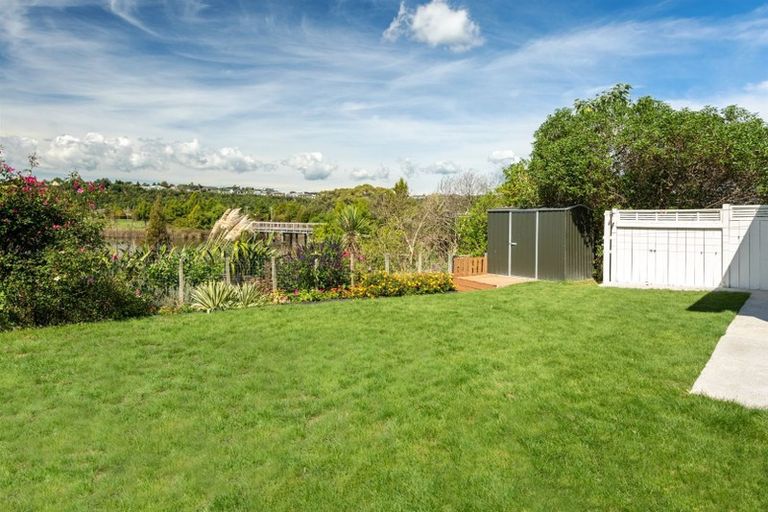 Photo of property in 39 Scoria Close, Pyes Pa, Tauranga, 3112