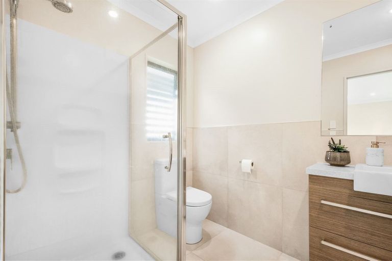 Photo of property in 4 Riviera Drive, Flat Bush, Auckland, 2019