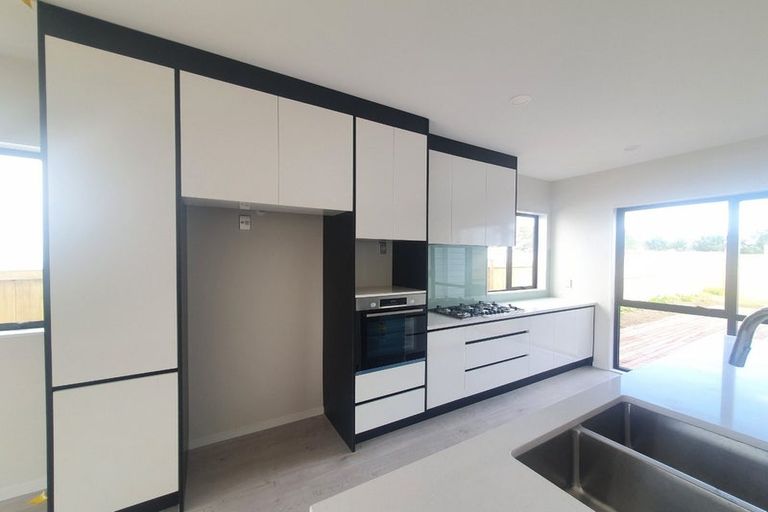 Photo of property in 12 Weri Road, Karaka, Papakura, 2113