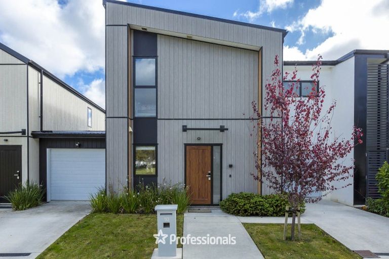 Photo of property in 12 Fitch Lane, Wallaceville, Upper Hutt, 5018