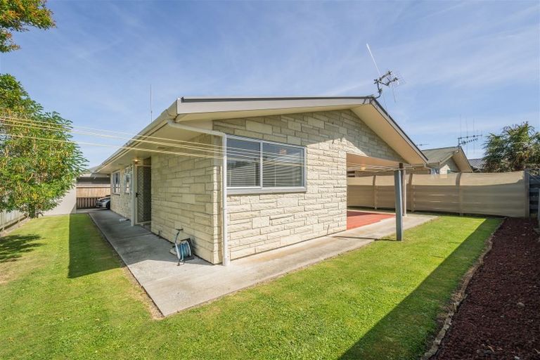 Photo of property in 56c Weston Avenue, Roslyn, Palmerston North, 4414