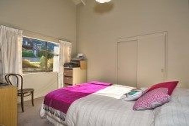 Photo of property in 4a Avalon Crescent, Fernhill, Queenstown, 9300