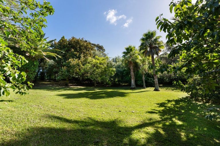 Photo of property in 730a South Titirangi Road, Titirangi, Auckland, 0604
