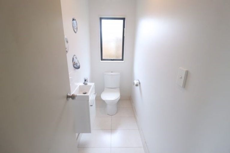 Photo of property in 12 Riverglade Parkway, Te Atatu South, Auckland, 0610