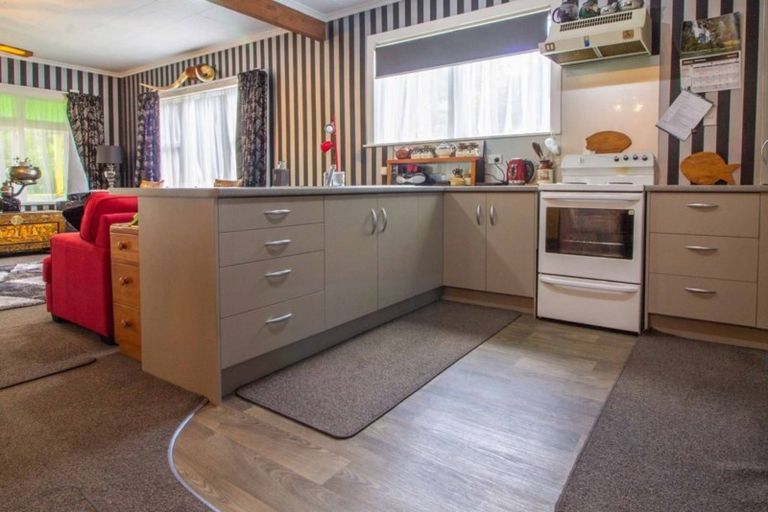 Photo of property in 24 Farmer Street, Te Aroha, 3320