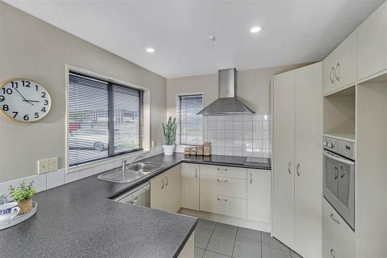 Photo of property in 62 Shands Road, Hornby, Christchurch, 8042