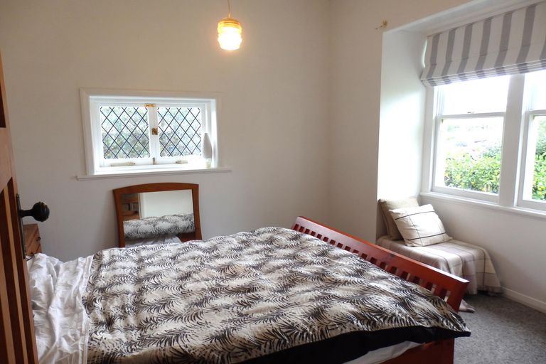 Photo of property in 16 Queen Street, Cambridge, 3434