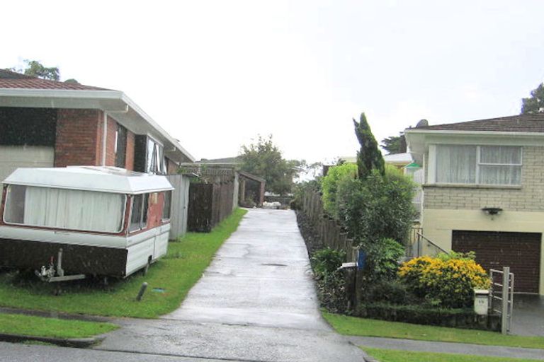Photo of property in 1/14a Kurnell Drive, Botany Downs, Auckland, 2010