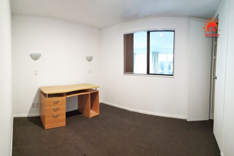 Photo of property in 148 Don Buck Road, Massey, Auckland, 0614