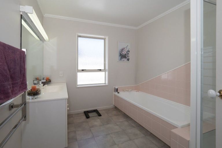 Photo of property in 27 Nursery Drive, Tinwald, Ashburton, 7700