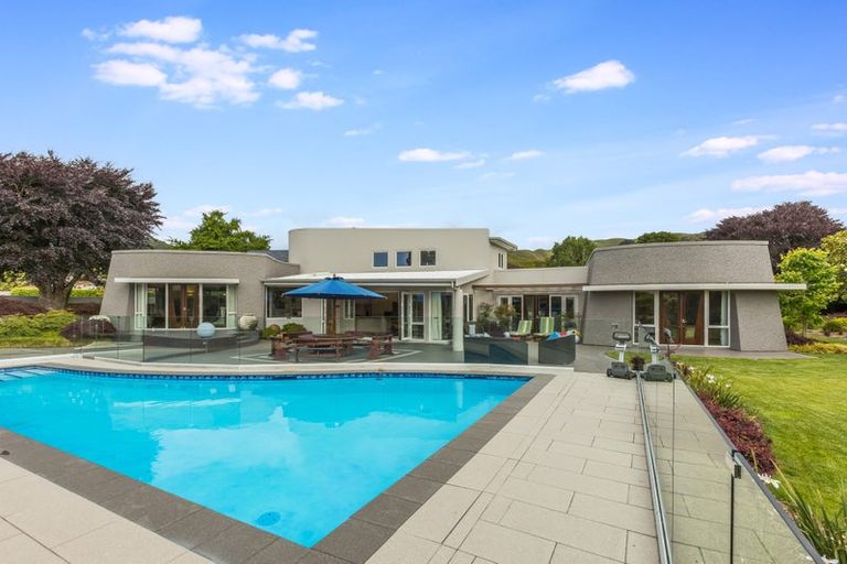 Photo of property in 10 Sunny Glen, Waikanae, 5036