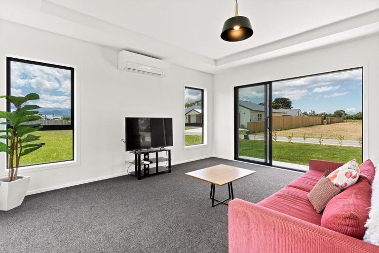 Photo of property in 17 Madison Street, Carterton, 5713