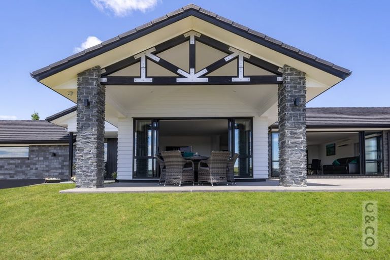 Photo of property in 104 Solan Drive, Waimauku, 0812