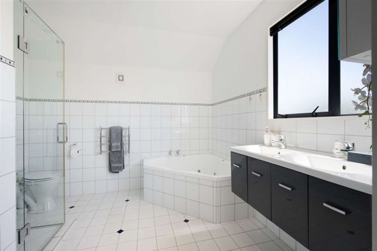 Photo of property in 14 Baldoyle Way, Casebrook, Christchurch, 8051