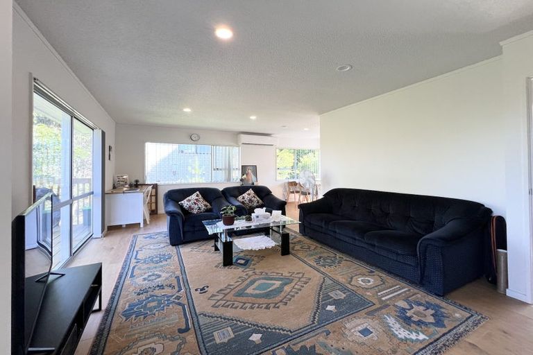 Photo of property in 1/7 Becroft Drive, Forrest Hill, Auckland, 0620