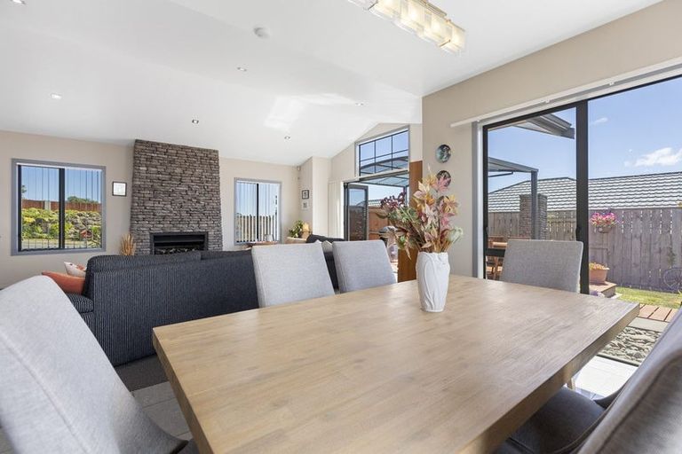 Photo of property in 48 Karamea Street, Whalers Gate, New Plymouth, 4310